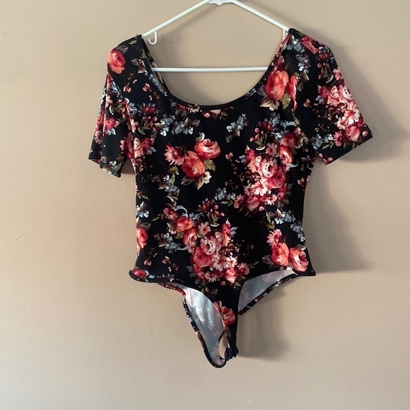 Adam Levine Bodysuit - Picture 1 of 5